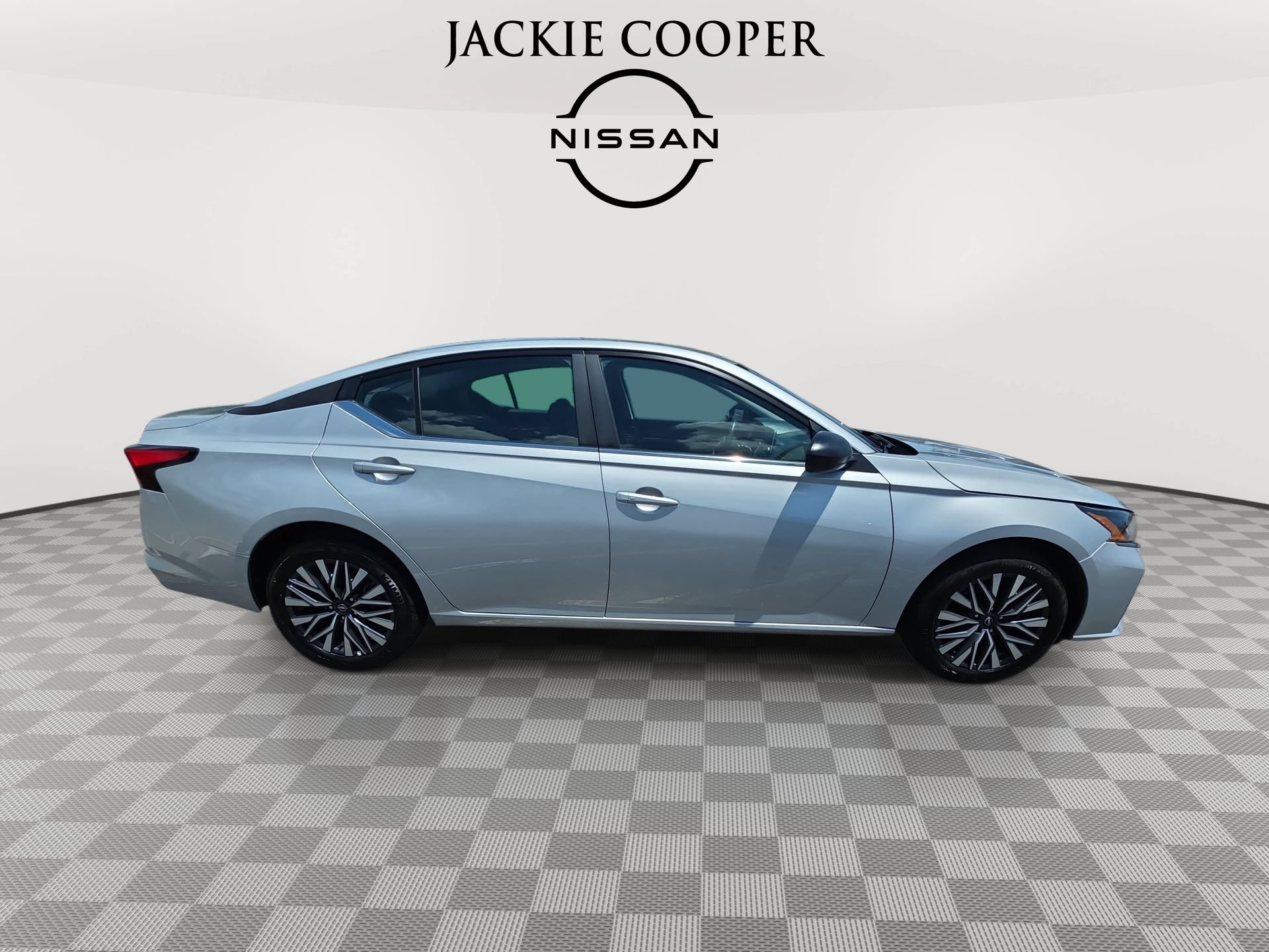 Used 2026 Nissan Altima 2.5 SV AWD/4WD image 4