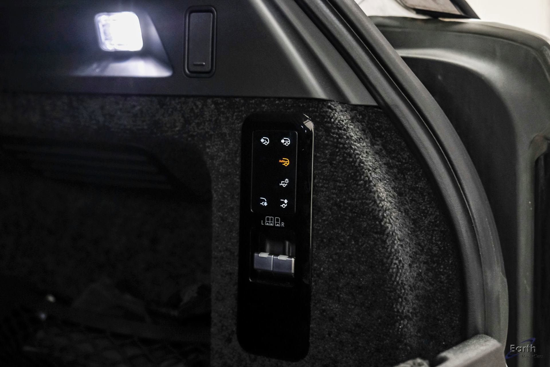 Used 2024 Land Rover Range Rover SE AWD/4WD image 99
