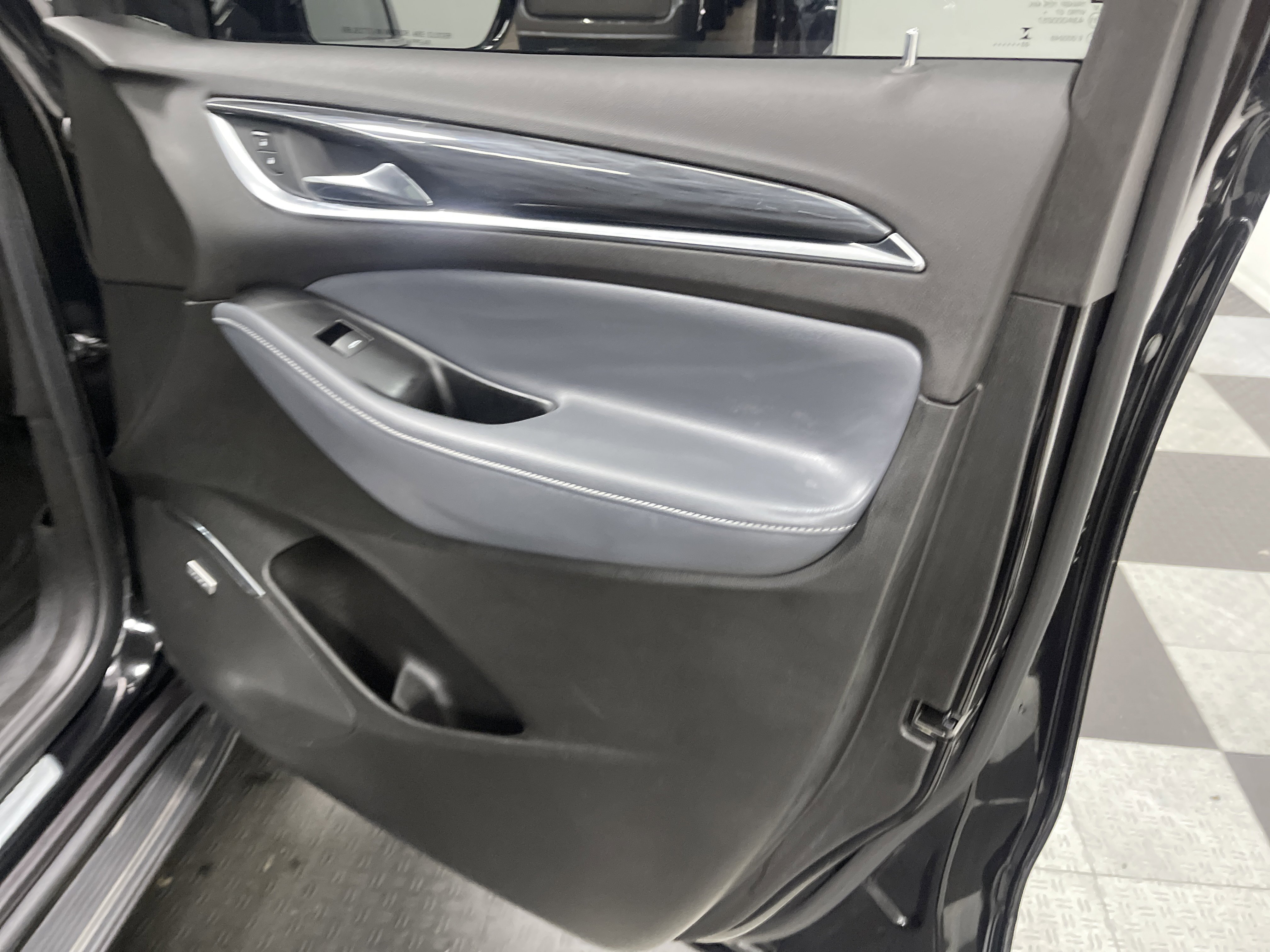 Used 2024 Buick Enclave Essence w/ Experience Buick Package image 25