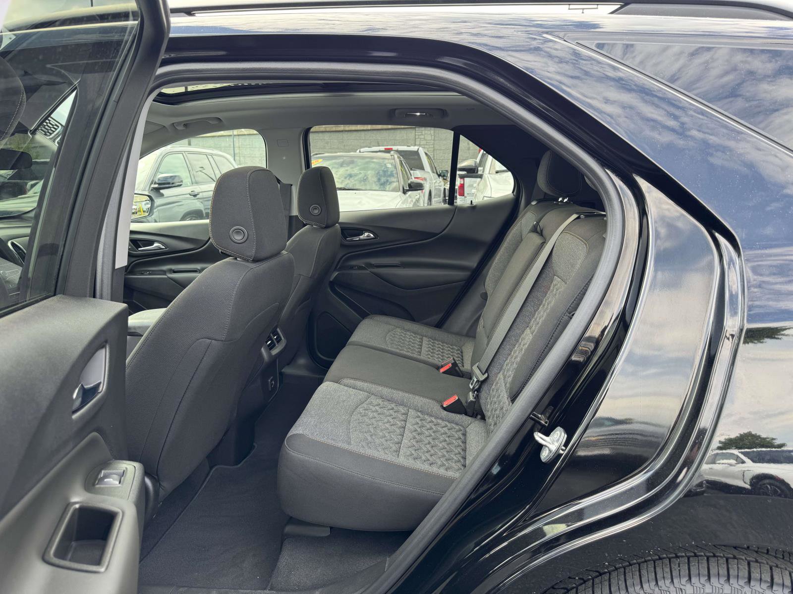 Used 2022 Chevrolet Equinox LT AWD/4WD image 23