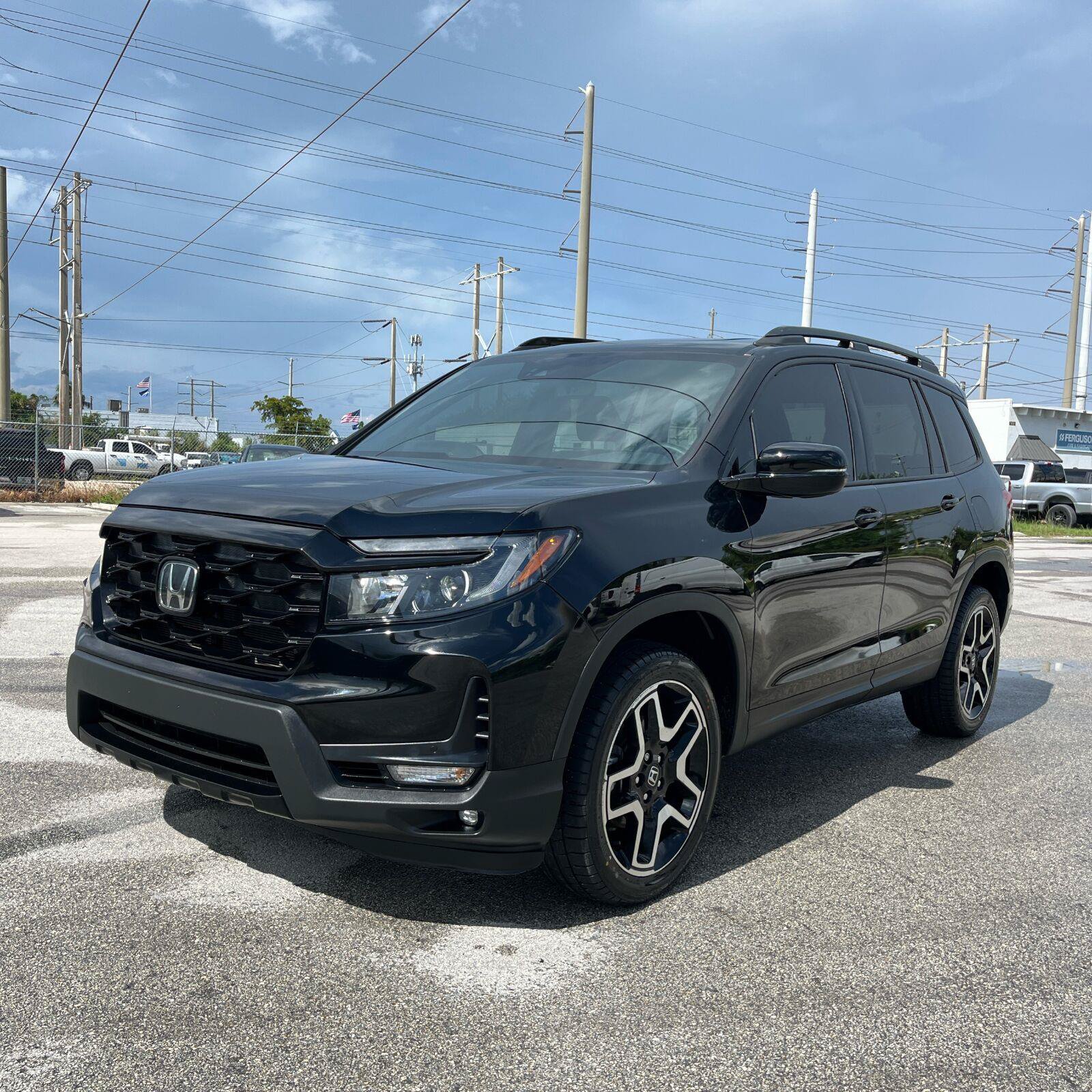 Used 2023 Honda Passport Elite image 2