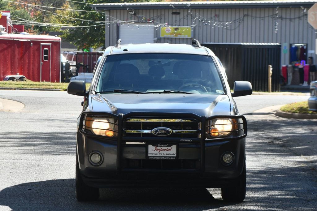 Used 2009 Ford Escape XLT image 2