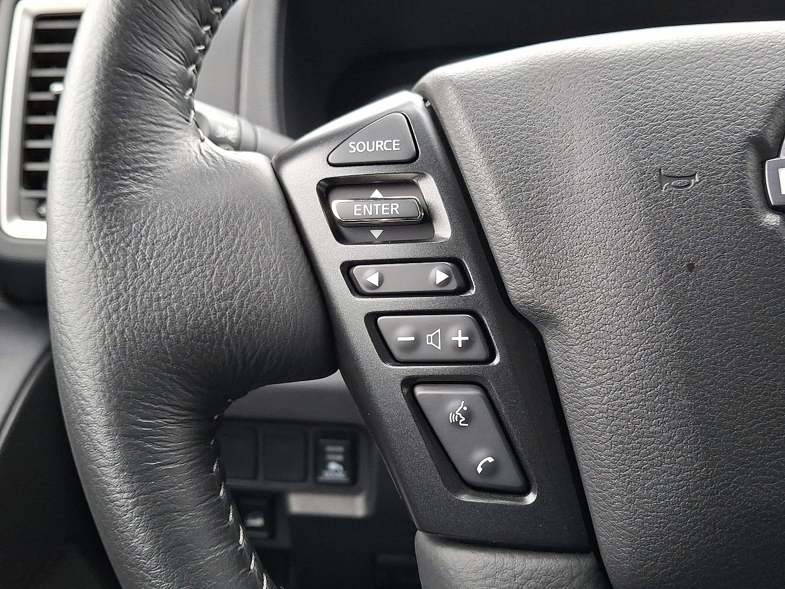 Certified 2023 Nissan Frontier SV w/ Technology Package image 23