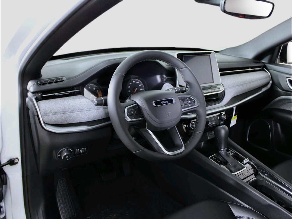 New 2025 Jeep Compass Latitude AWD/4WD image 13