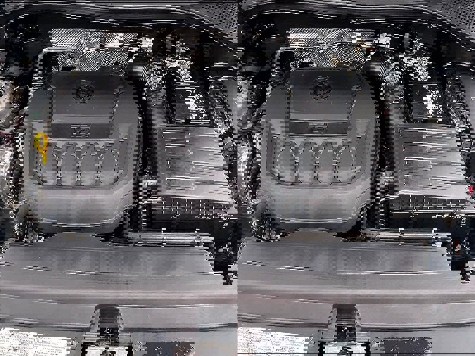 Used 2022 Volkswagen Tiguan SEL R-Line image 30