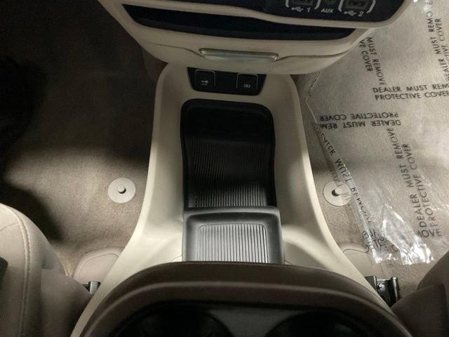 Used 2021 Chrysler Pacifica Touring FWD image 37