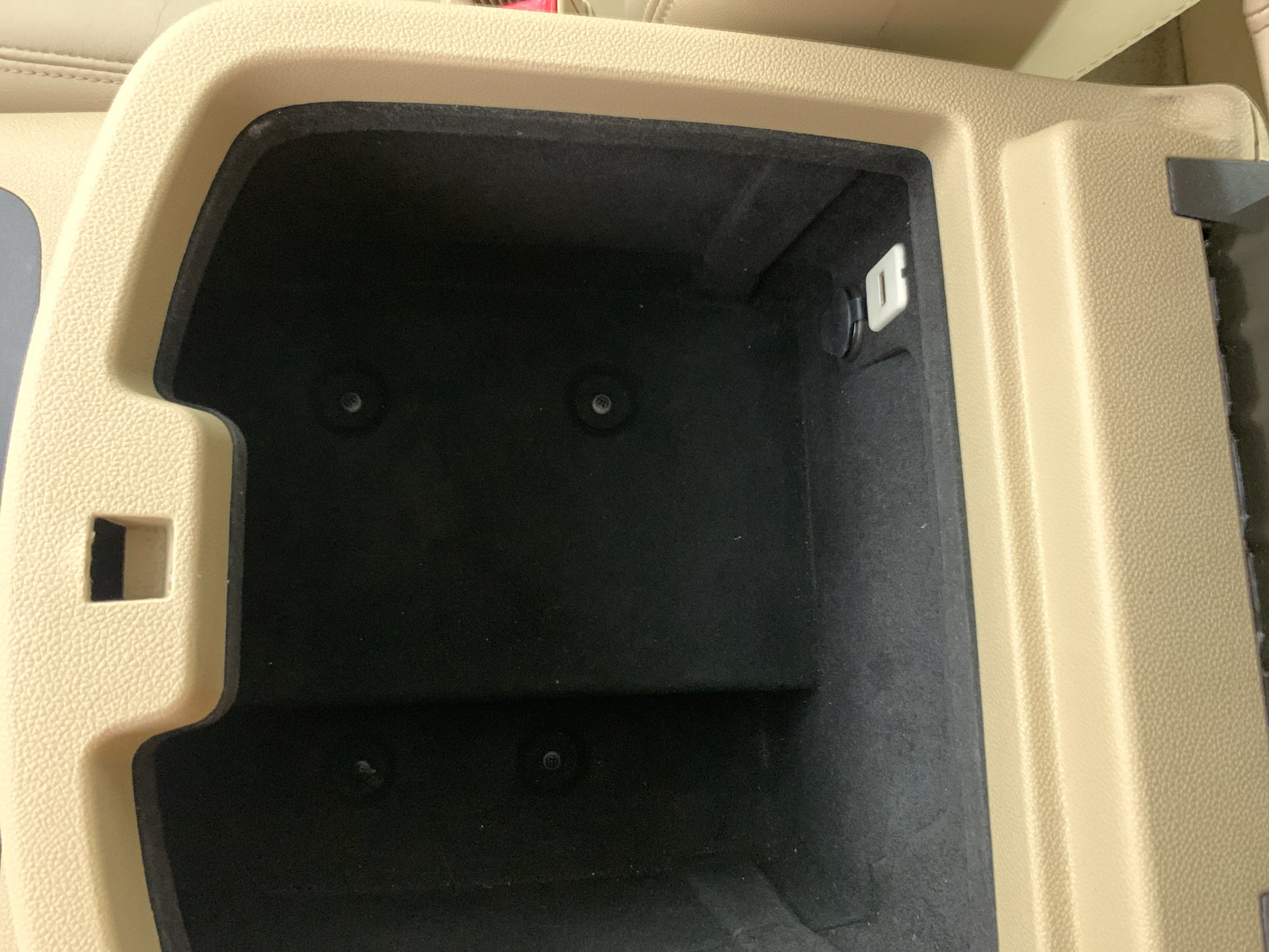 Used 2014 GMC Yukon Denali RWD image 40
