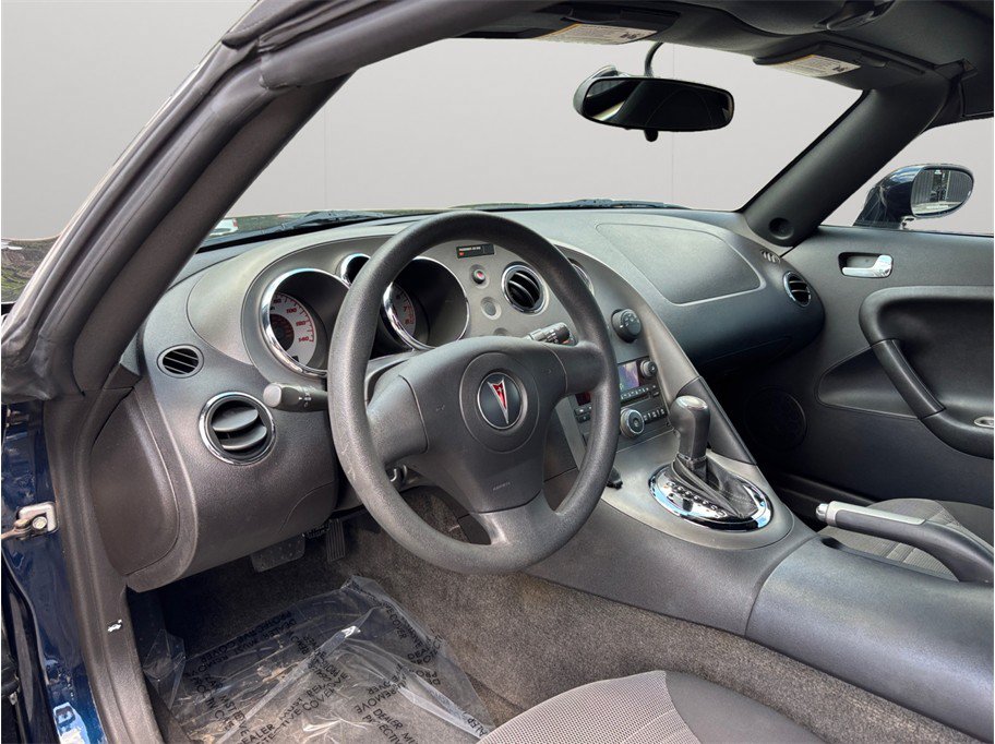 Used 2007 Pontiac Solstice Convertible w/ Preferred Package RWD image 6