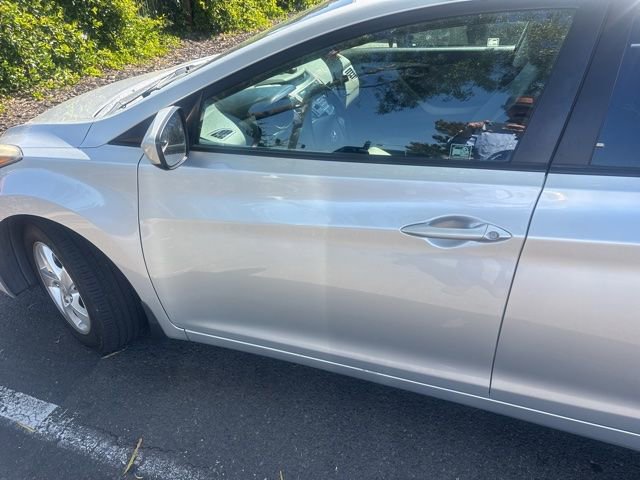 Used 2015 Hyundai Elantra SE FWD image 4