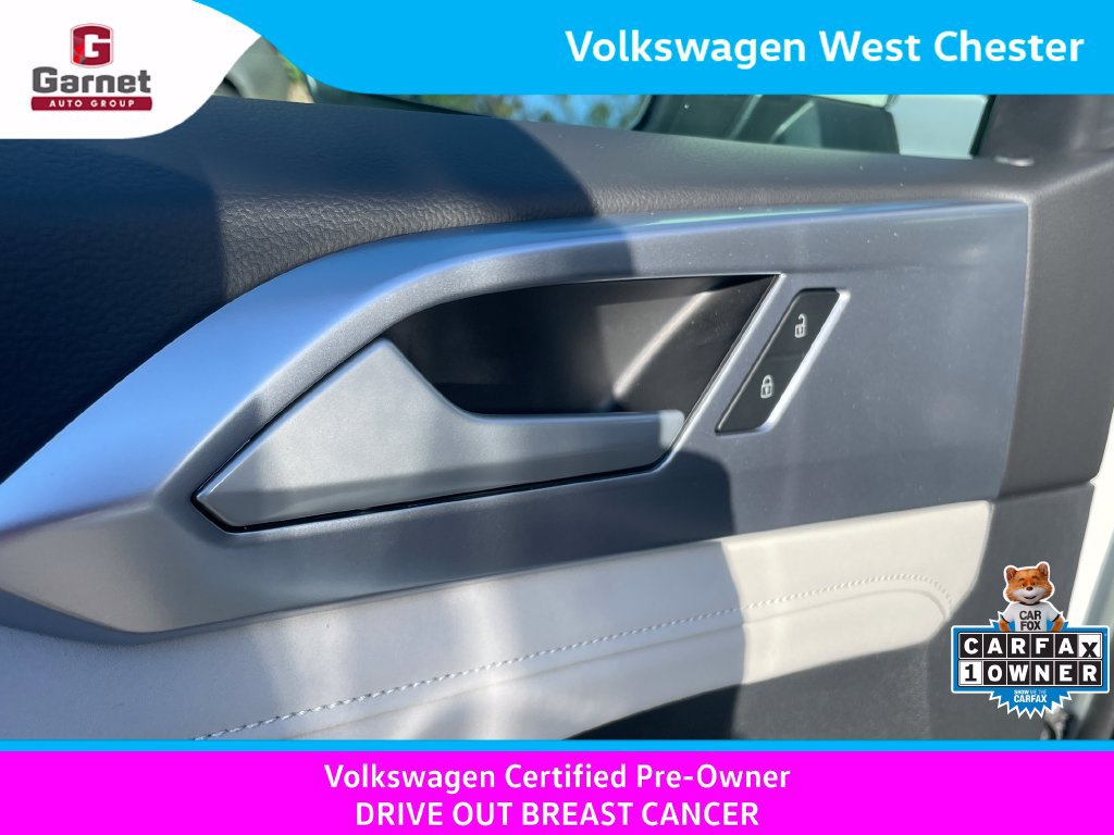 Certified 2025 Volkswagen Taos SE AWD/4WD image 13