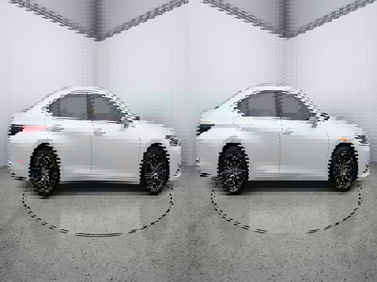 Used 2024 Lexus ES 350 w/ Premium Package image 2