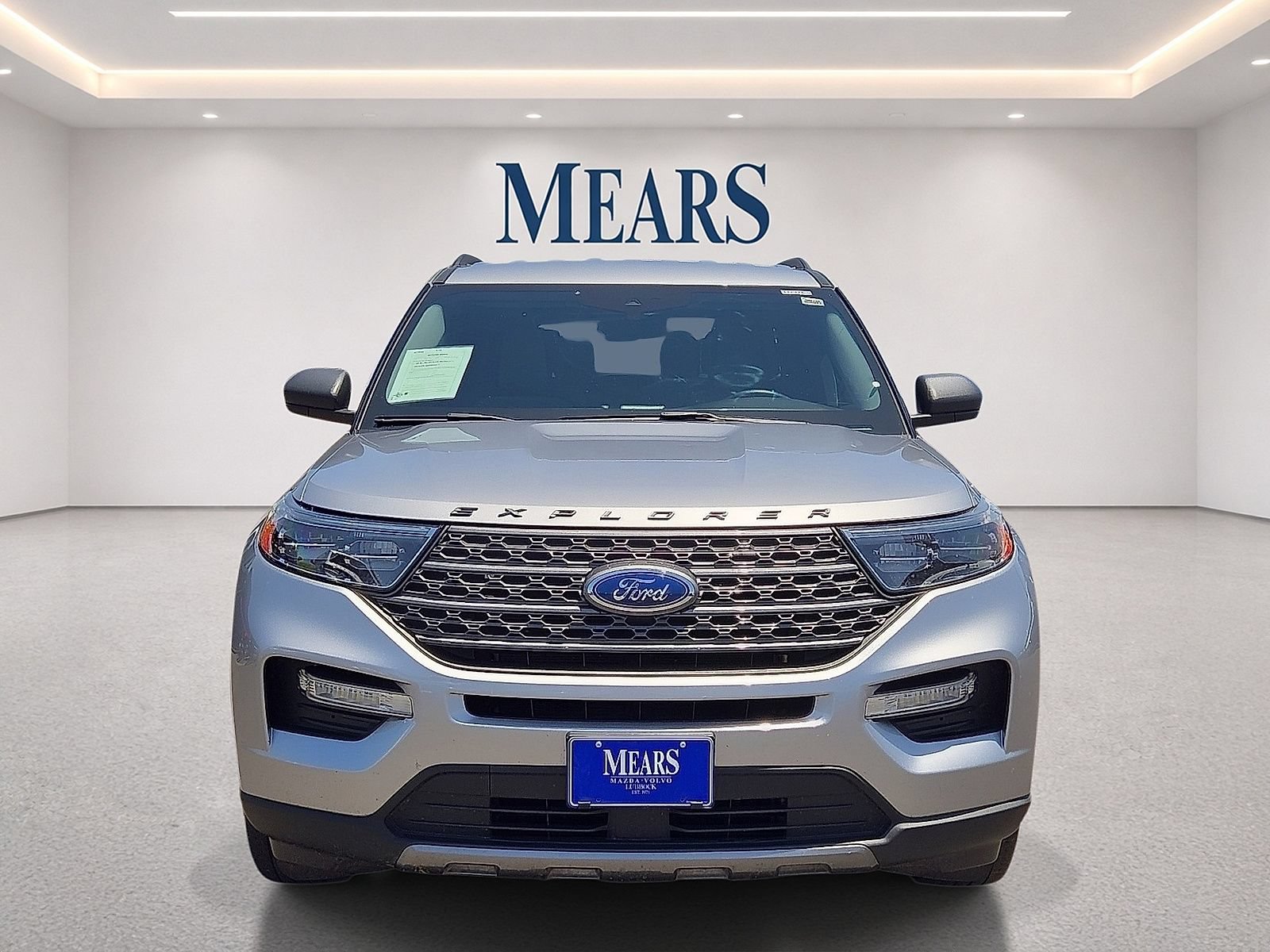 Used 2021 Ford Explorer XLT w/ Equipment Group 202A AWD/4WD image 8