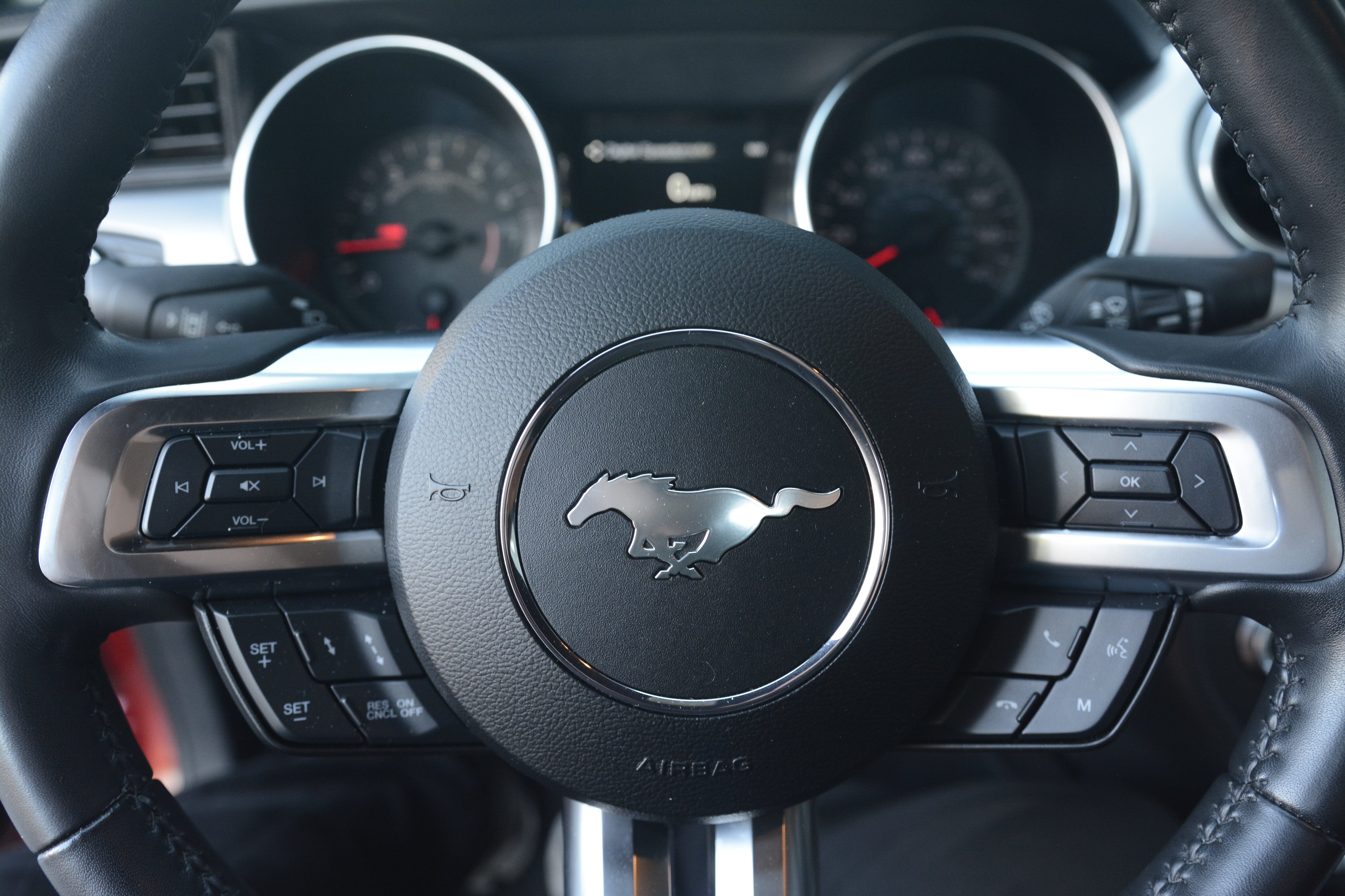 Used 2019 Ford Mustang Premium w/ Ford Safe & Smart Package RWD image 17