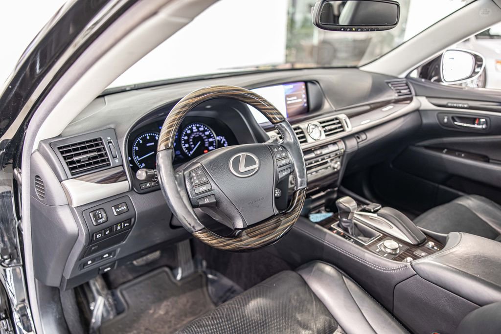 Used 2017 Lexus LS 460 AWD w/ Comfort Package image 20