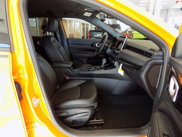 New 2026 Jeep Compass Latitude image 11