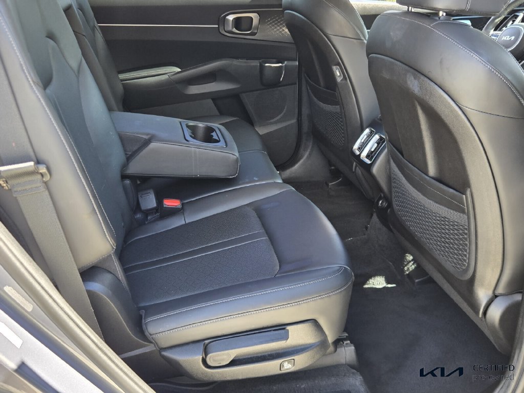 Certified 2023 Kia Sorento S FWD image 16