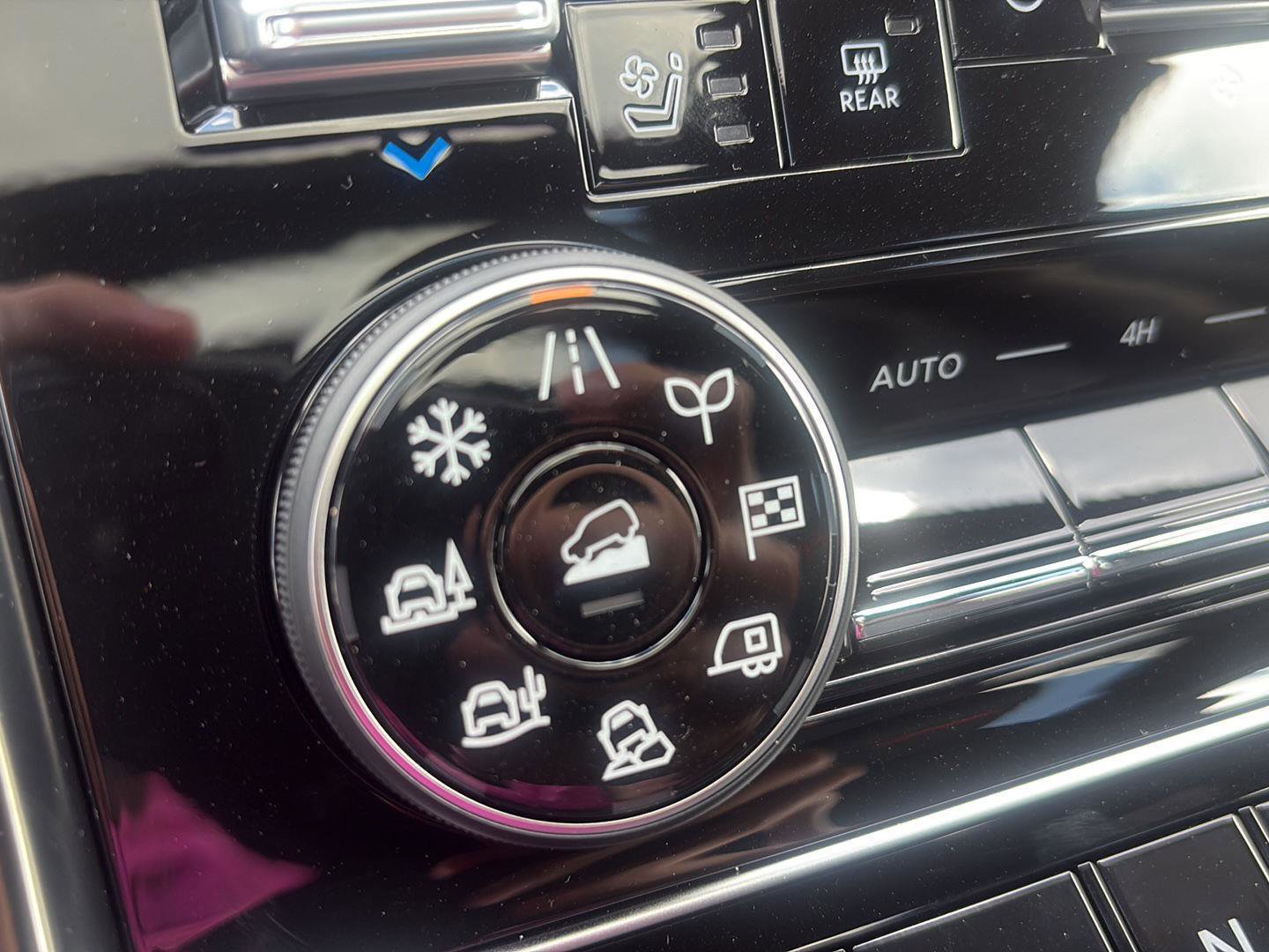 New 2026 Nissan Armada PRO-4X AWD/4WD image 31