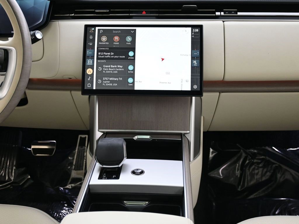 Used 2025 Land Rover Range Rover Autobiography image 24