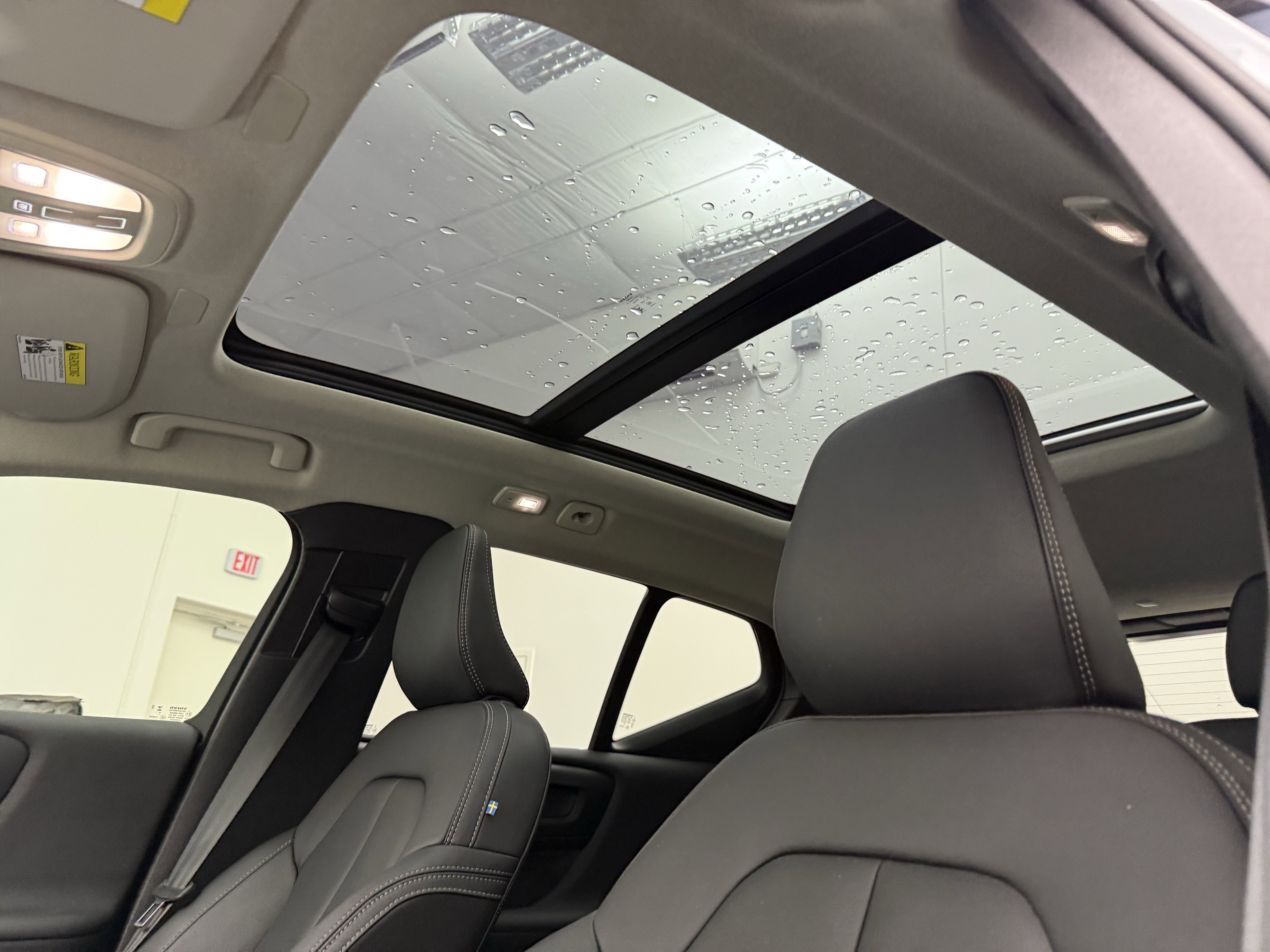 Certified 2024 Volvo XC40 B5 Core AWD/4WD image 14