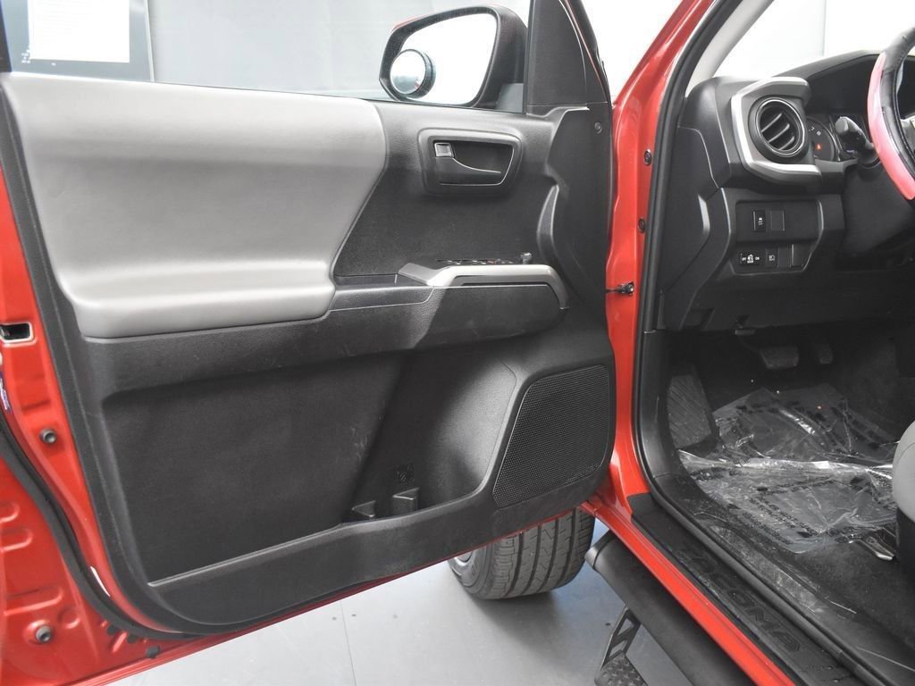 Used 2021 Toyota Tacoma SR5 image 27