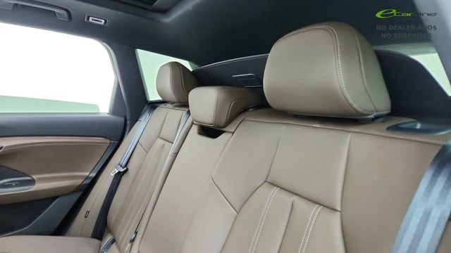 Used 2025 Audi Q6 e-tron Premium w/ Convenience Package image 29