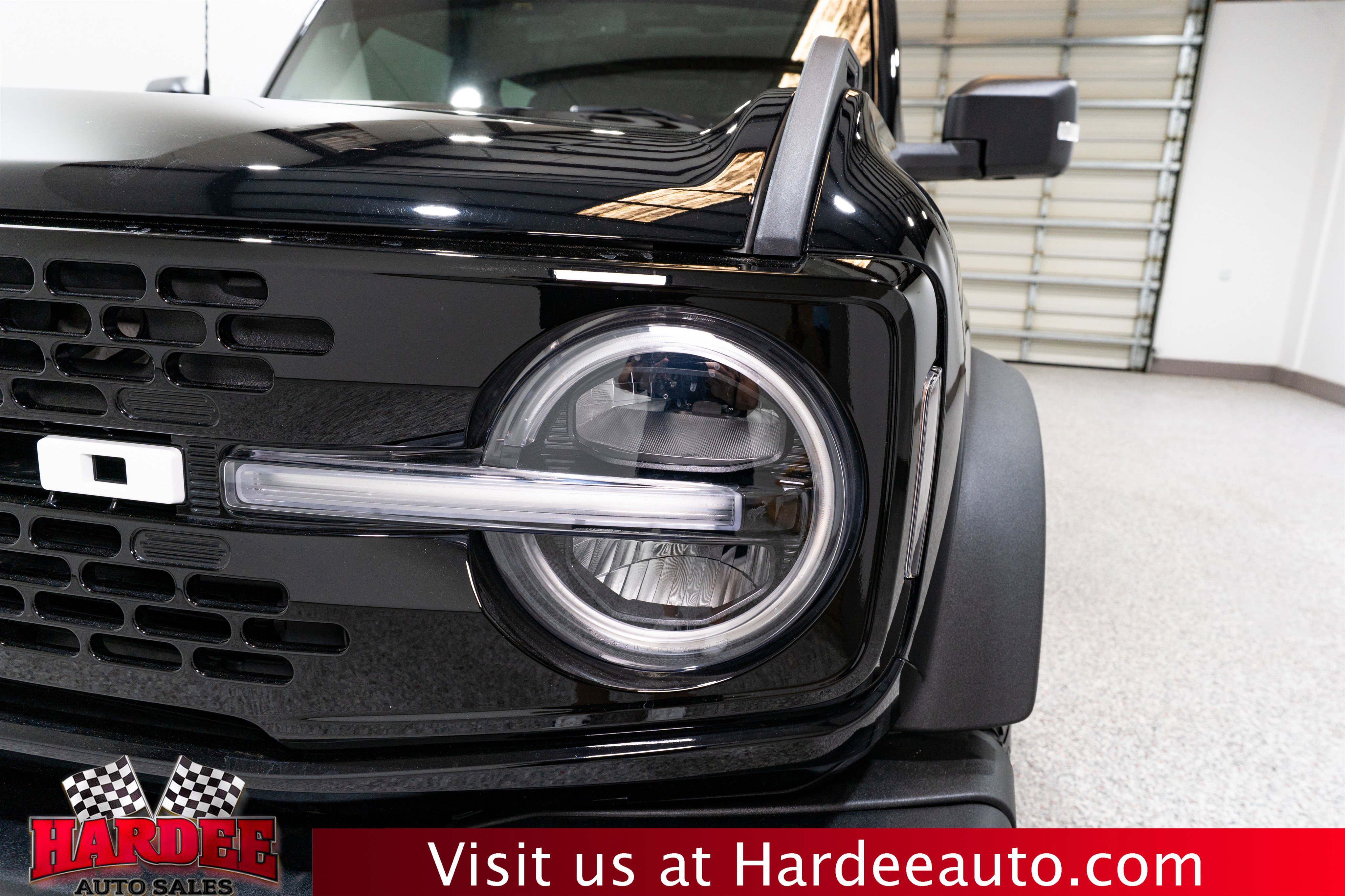 Used 2025 Ford Bronco Badlands image 8