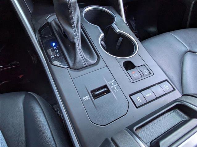 Used 2022 Toyota Highlander XLE image 12