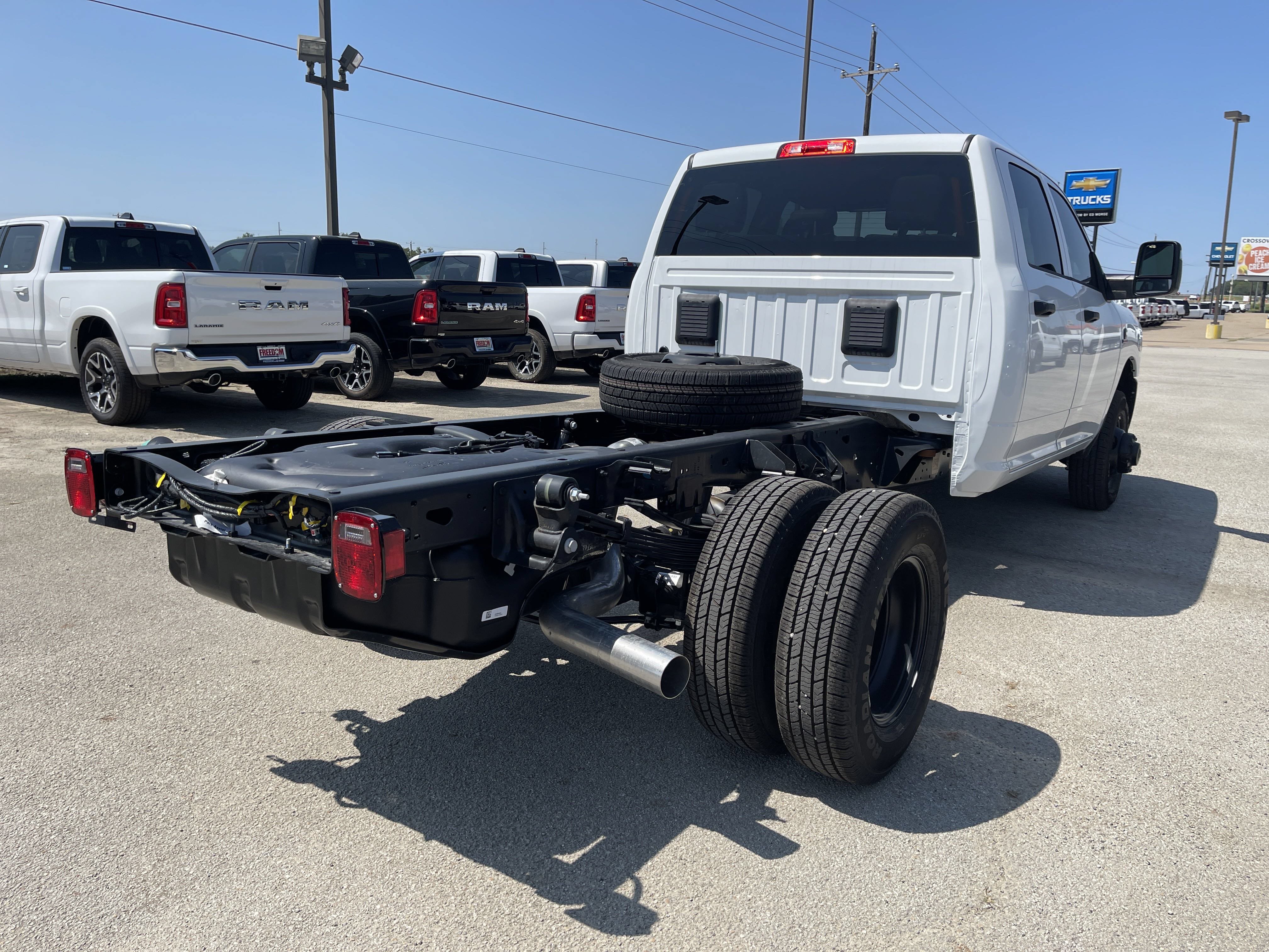 New 2026 RAM 3500 Tradesman AWD/4WD image 4
