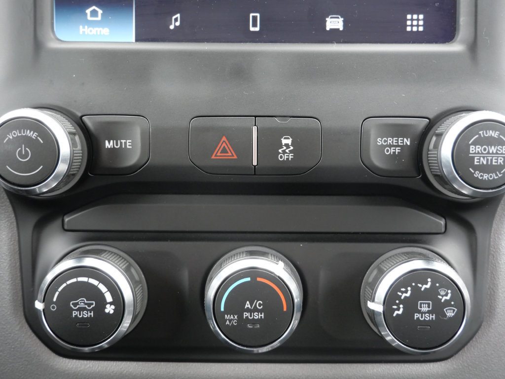Used 2024 RAM 3500 Big Horn AWD/4WD image 19
