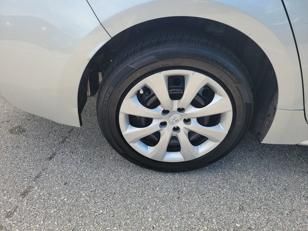 Certified 2024 Toyota Corolla LE FWD image 30
