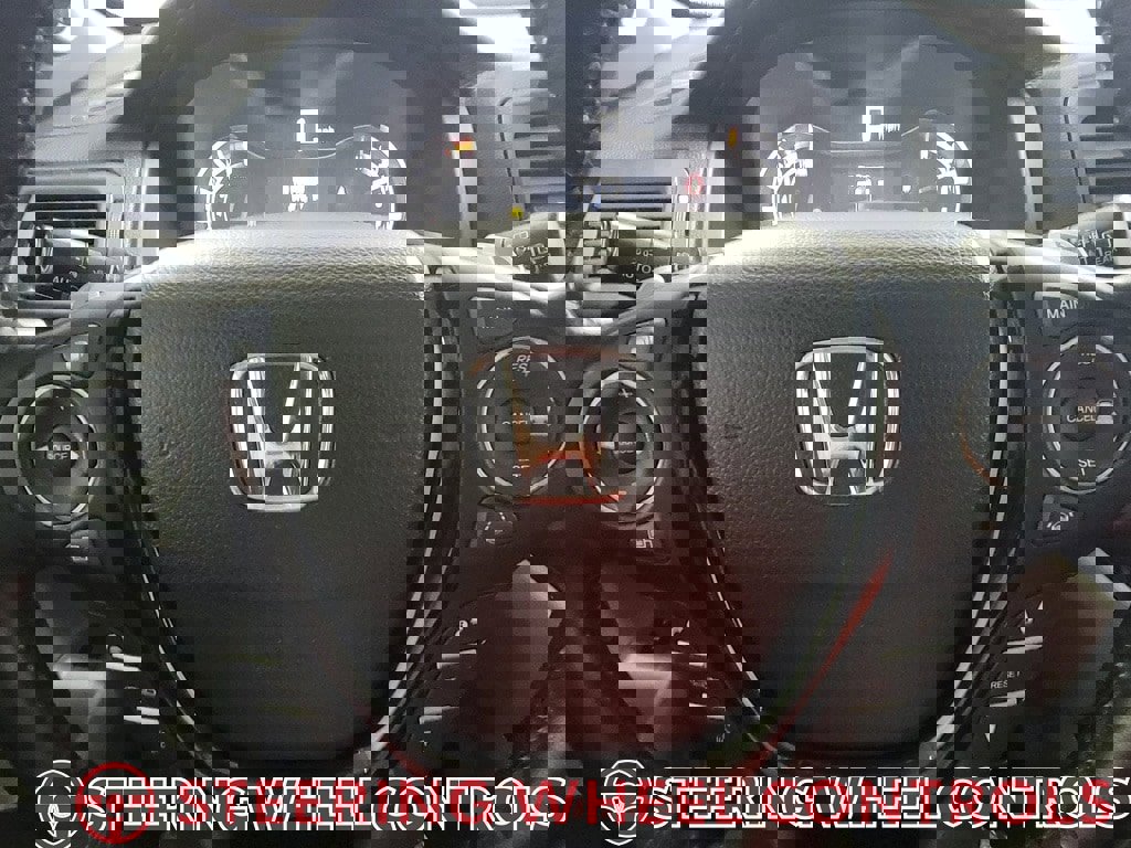 Used 2016 Honda Pilot Touring image 19