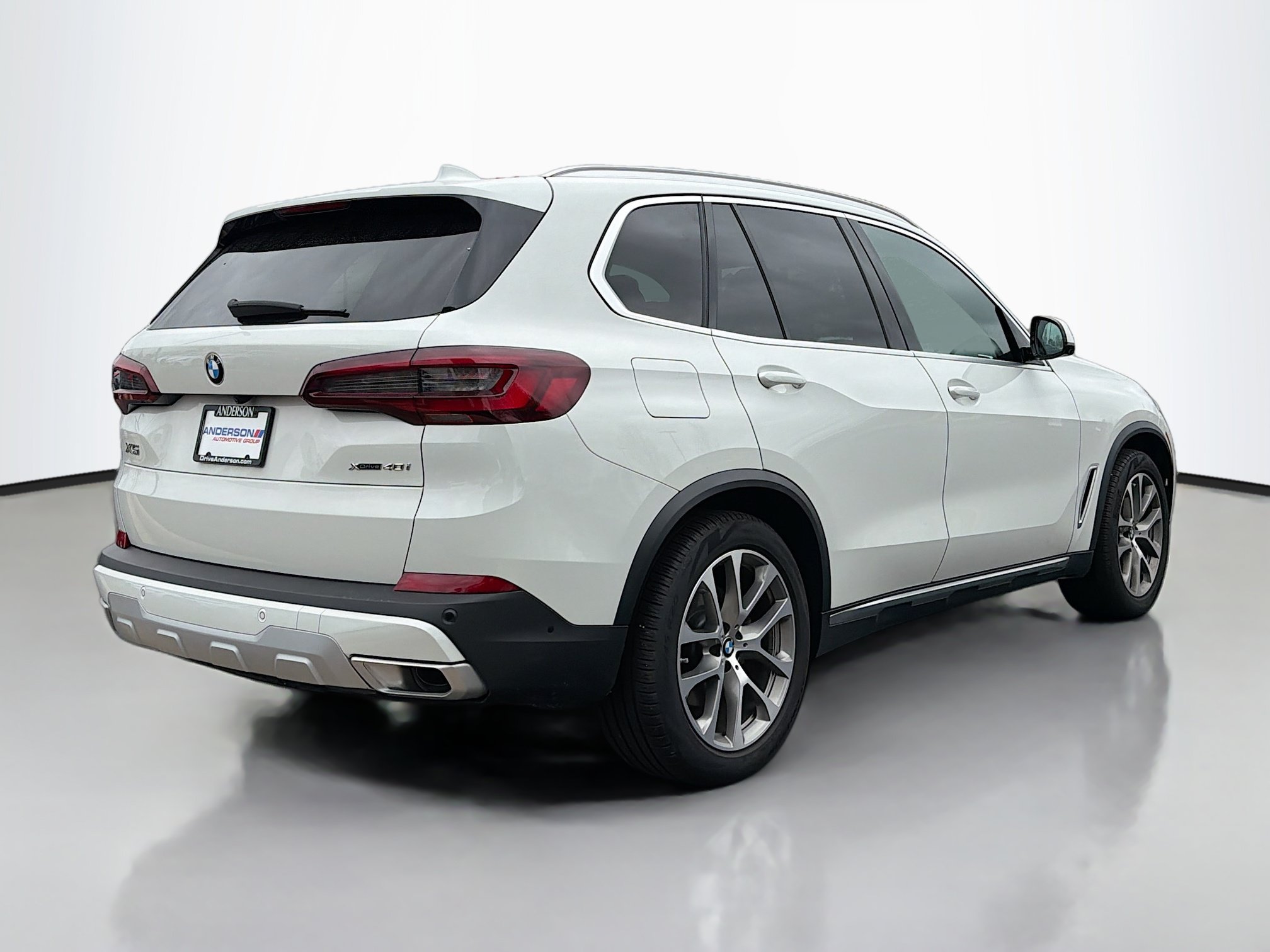 Used 2021 BMW X5 xDrive40i w/ Premium Package AWD/4WD image 2