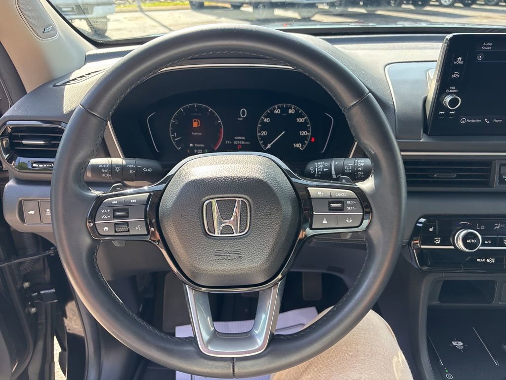 Used 2025 Honda Pilot Touring image 25
