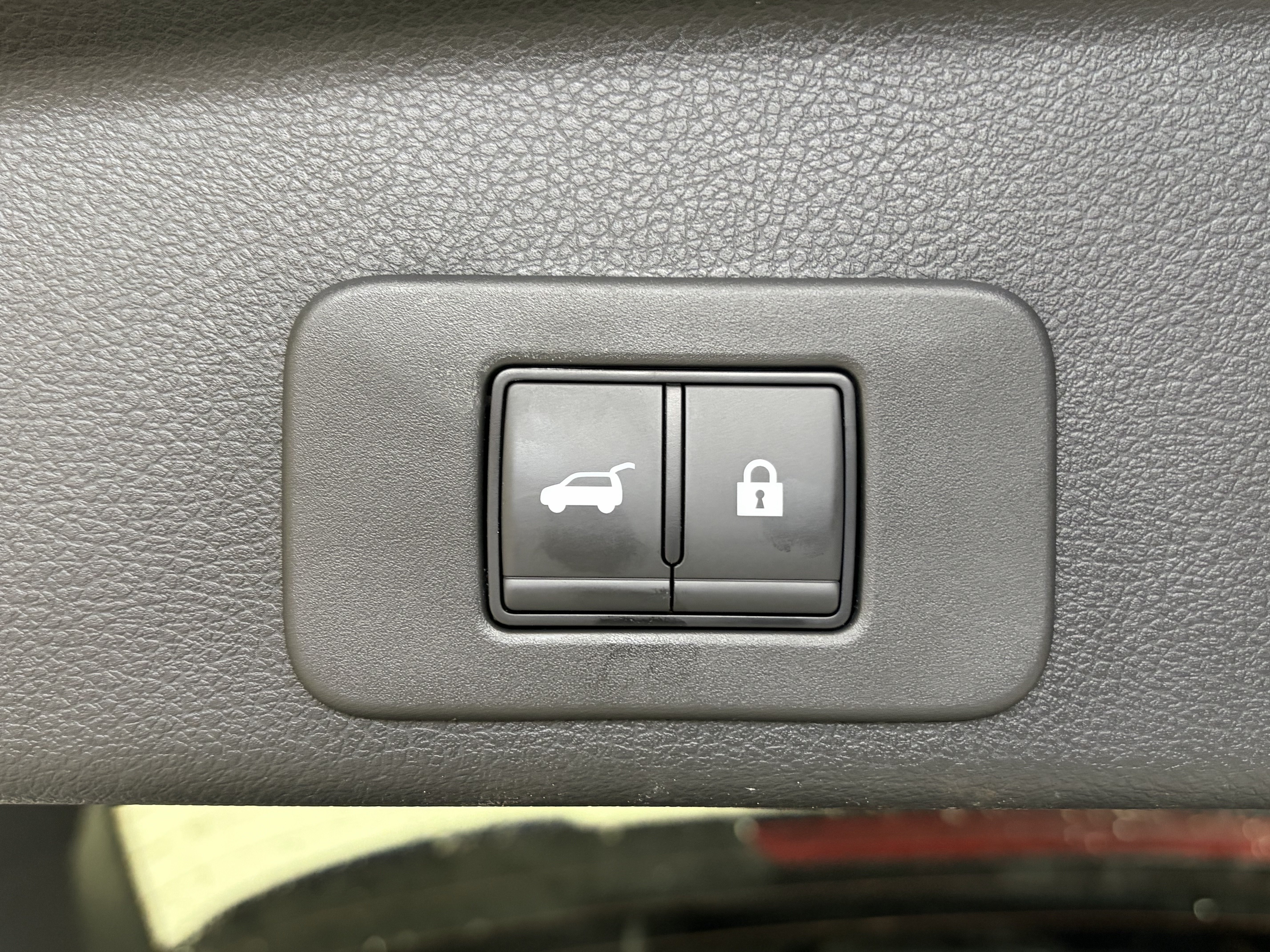 Certified 2025 Nissan Murano SL w/ Cargo Package AWD/4WD image 14