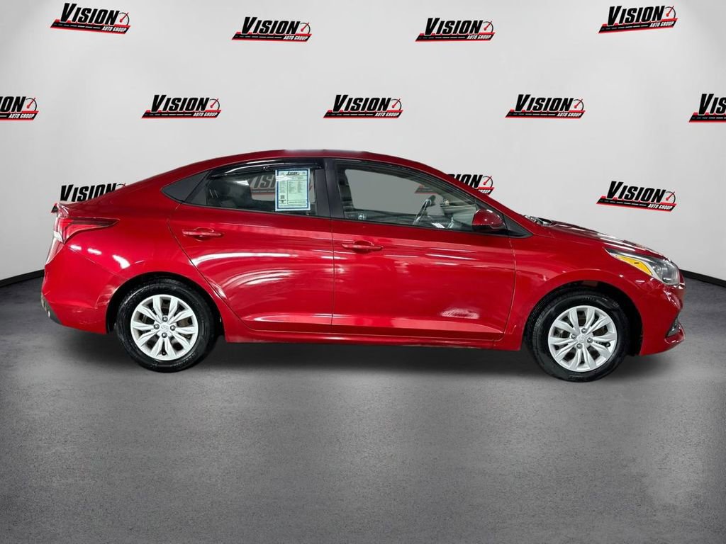 Used 2020 Hyundai Accent SE w/ Cargo Package image 4