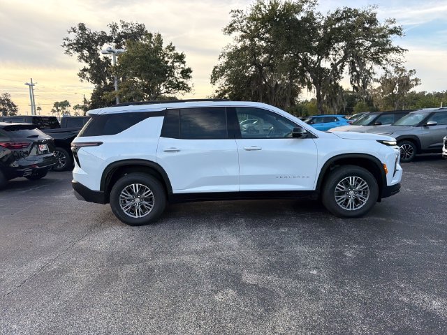 New 2027 Chevrolet Traverse LT w/ Driver Confidence Package FWD image 13