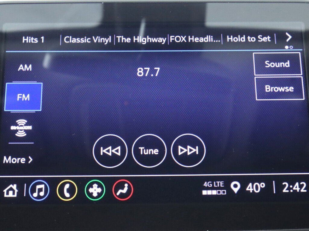 Used 2021 Chevrolet Malibu LT FWD image 17