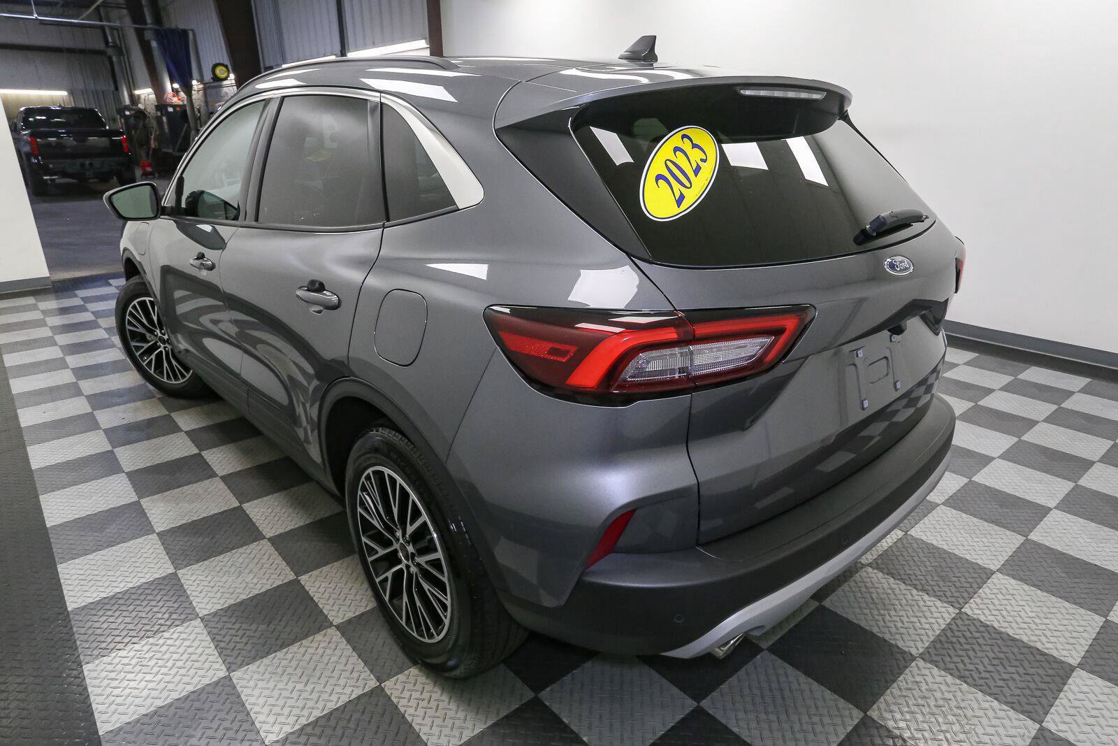 Used 2023 Ford Escape SE FWD image 9