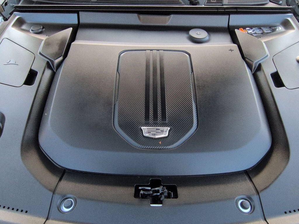 Certified 2024 Cadillac Lyriq Luxury AWD/4WD image 18