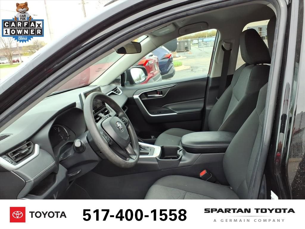 Used 2024 Toyota RAV4 XLE FWD image 12