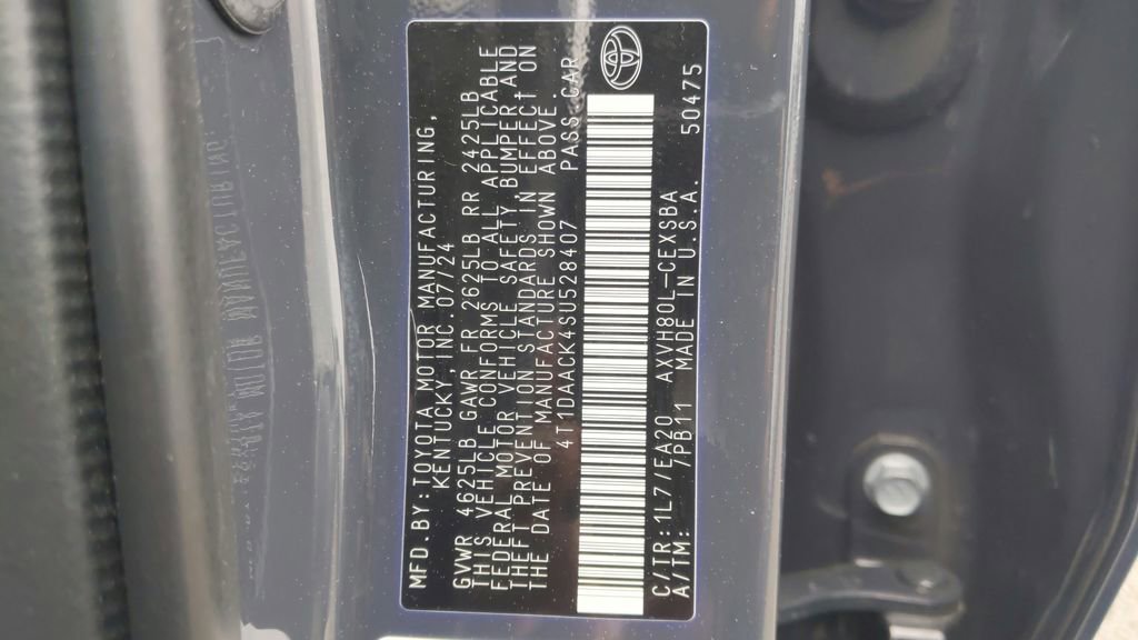 Used 2025 Toyota Camry SE FWD image 18