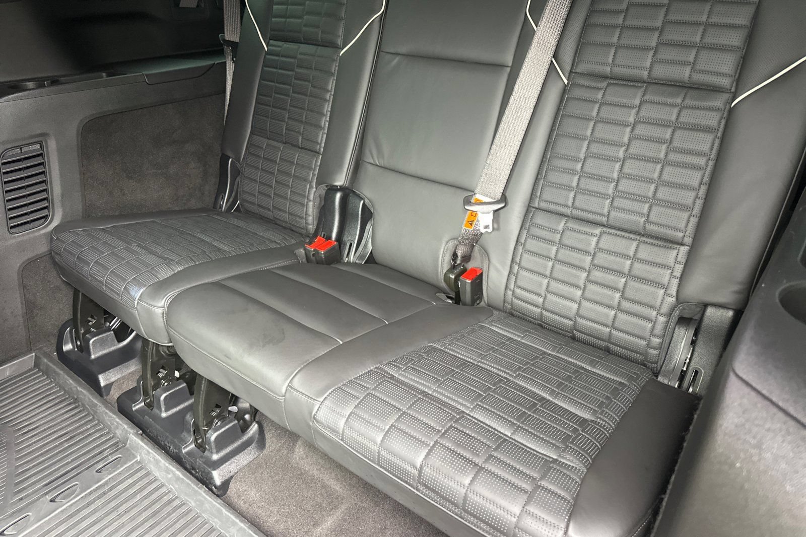 Certified 2025 Cadillac Escalade ESV Sport Platinum w/ LPO, ONYX Package AWD/4WD image 17