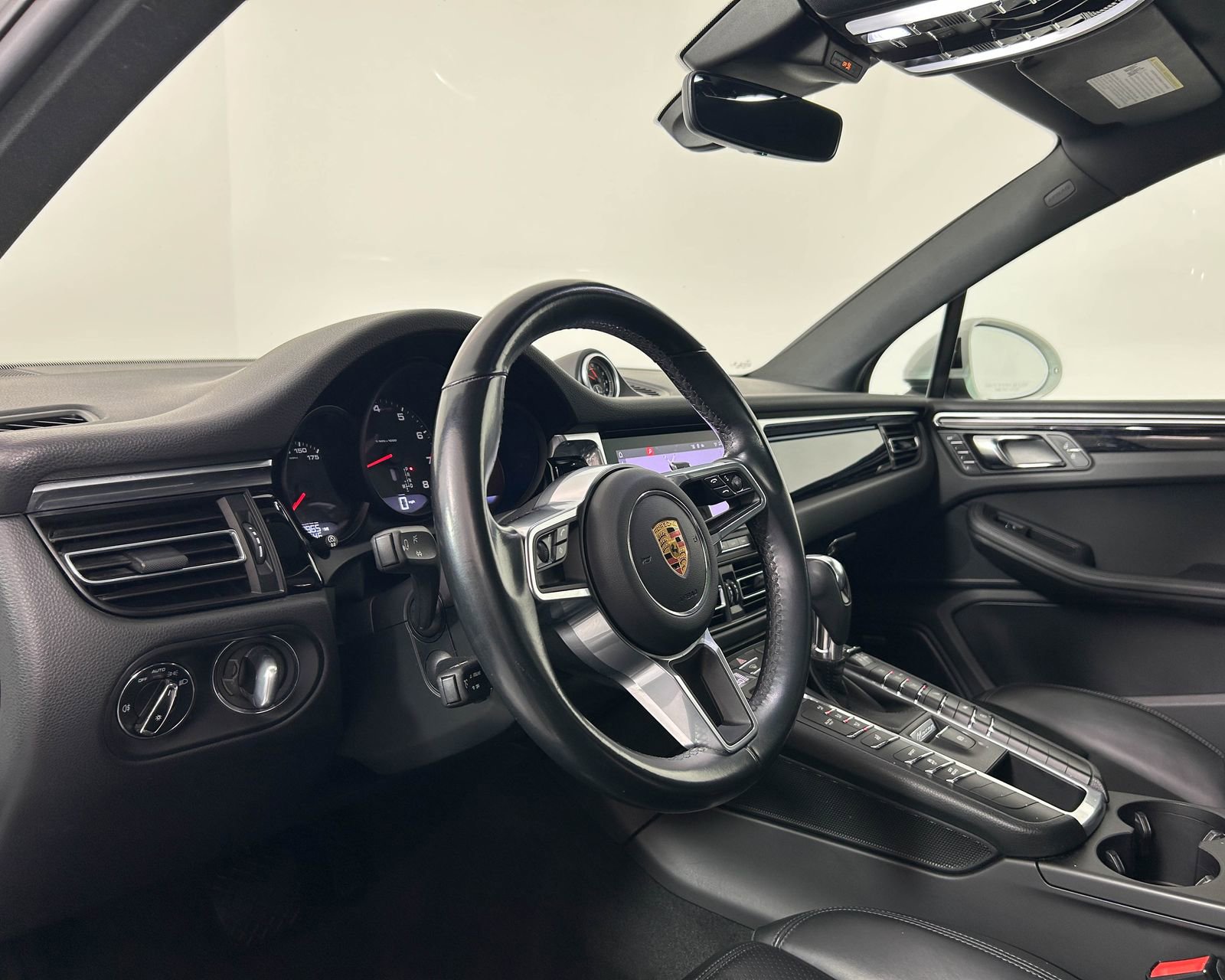Used 2021 Porsche Macan image 4