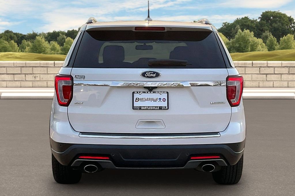 Used 2018 Ford Explorer XLT w/ Equipment Group 201A image 4