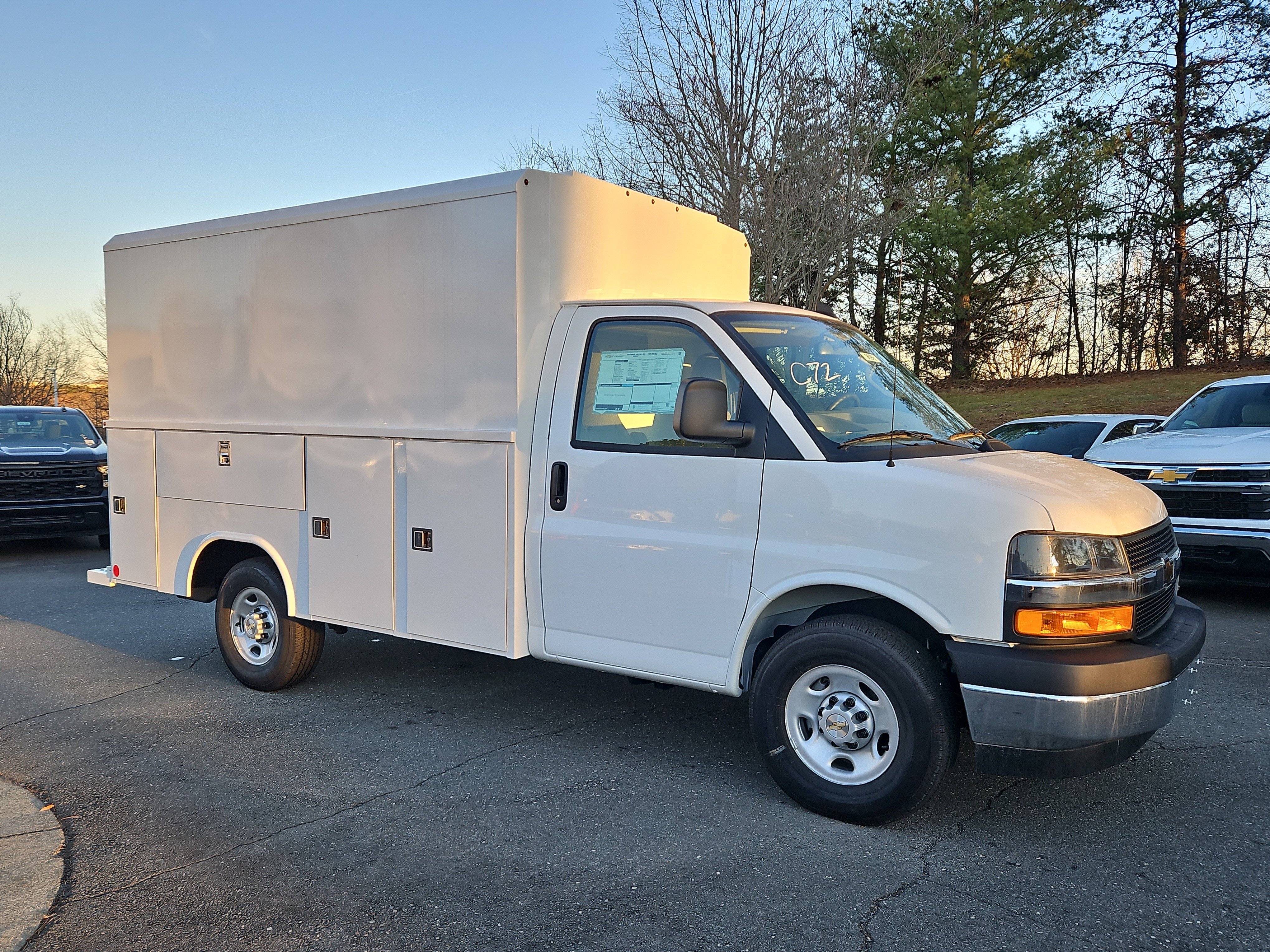 New 2025 Chevrolet Express 3500 w/ Power Convenience Package image 6