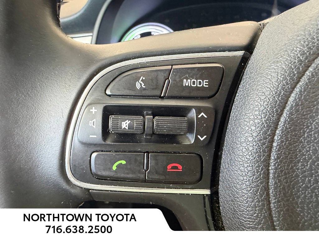 Used 2019 Kia Niro S Touring FWD image 21