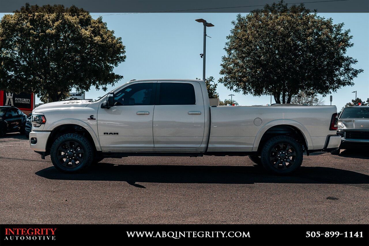 Used 2024 RAM 3500 Limited w/ Night Edition AWD/4WD image 4