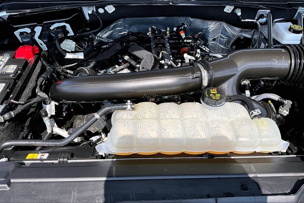 Used 2025 Lincoln Navigator L Reserve AWD/4WD image 32