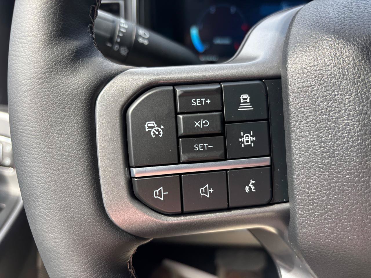New 2026 Ford F250 Lariat w/ Black Appearance Package AWD/4WD image 18