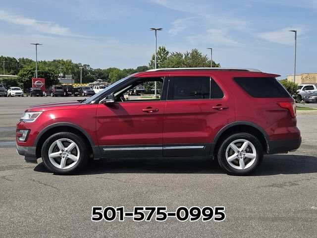 Used 2017 Ford Explorer XLT w/ Equipment Group 201A AWD/4WD image 2